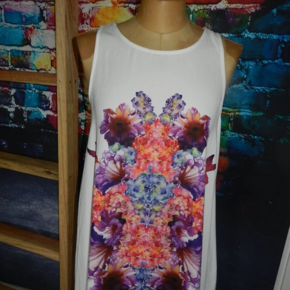 Sloane Society top - Sale 5 for $20 🎈 - Picture 3 of 5